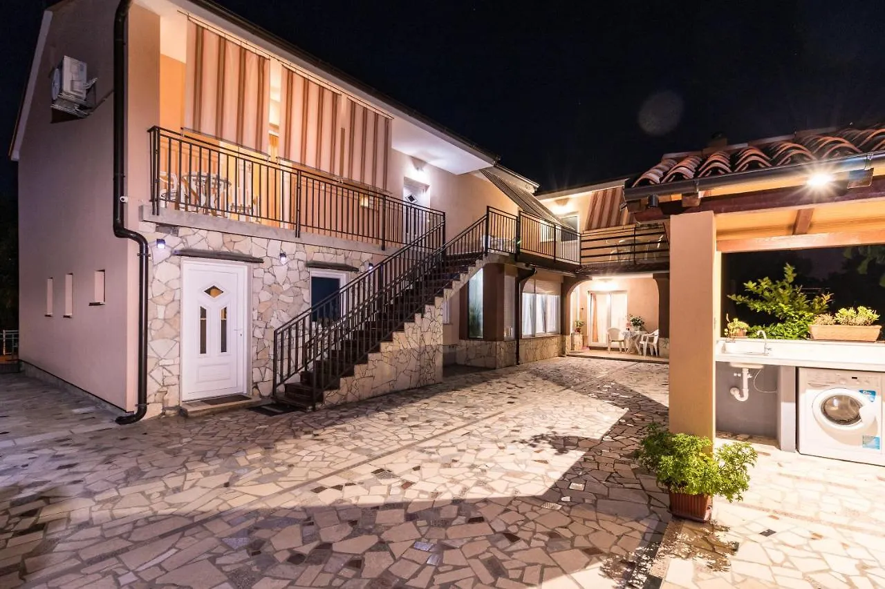 Apartments Kenđel Fažana